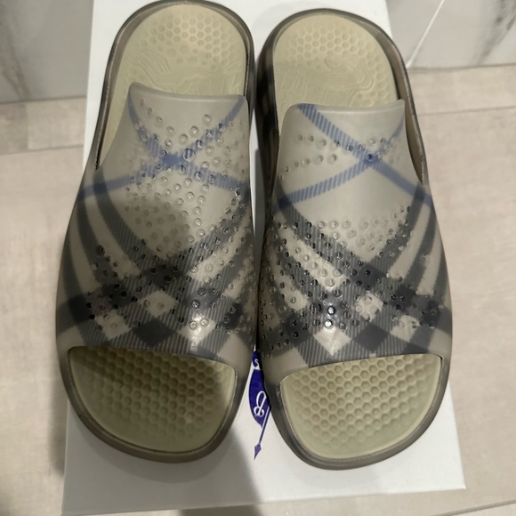 Men’s size 43 (us 10) Men's Stingray Check Rubber Slide Sandals - Picture 3 of 3